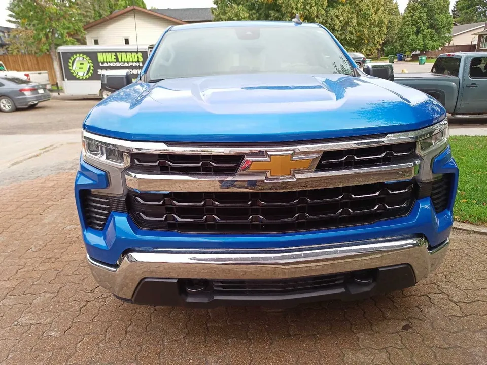 Chevrolet Silverado 1500 2025 photo 2
