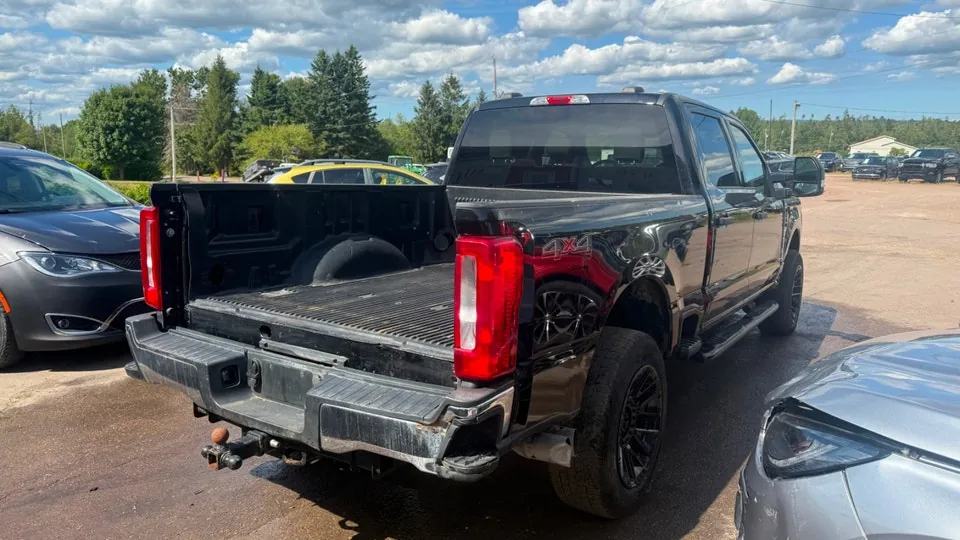 Ford F250 2023 photo 4