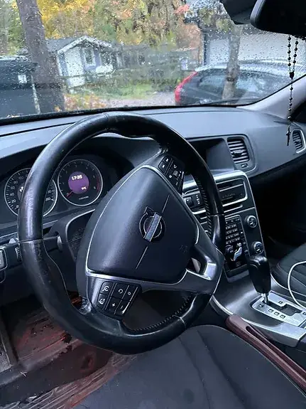 Volvo V60 2011 photo 2