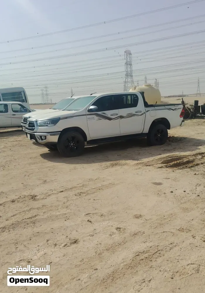 Toyota Hilux 2024 photo 2