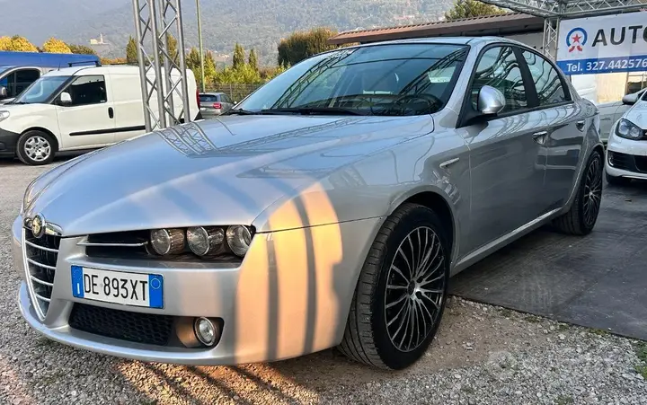 Alfa Romeo 159