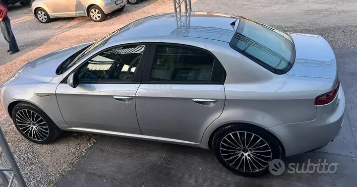 Alfa Romeo 159 2006 photo 3