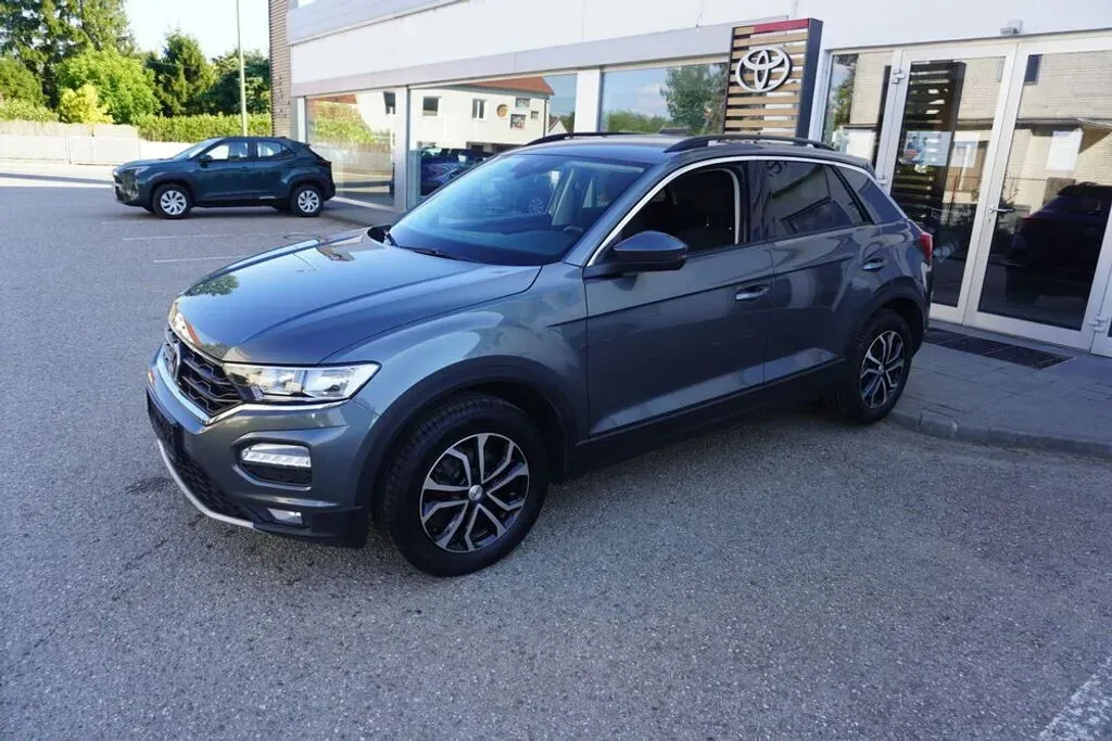 Volkswagen T-Roc 2020 photo 2