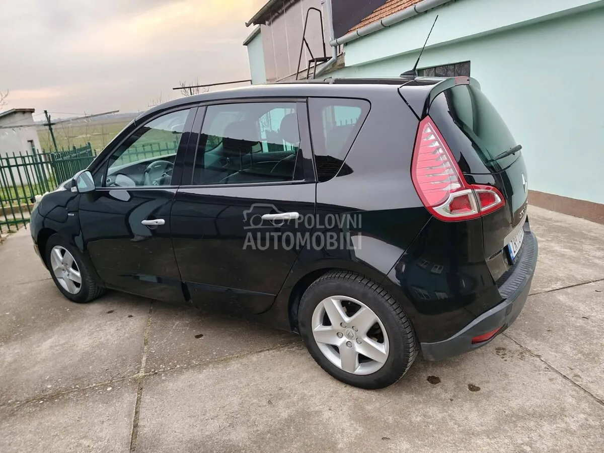 Renault Scenic 2011 photo 4