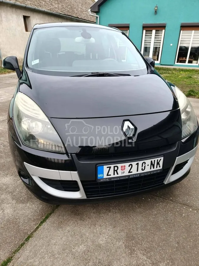 Renault Scenic 2011 photo 2