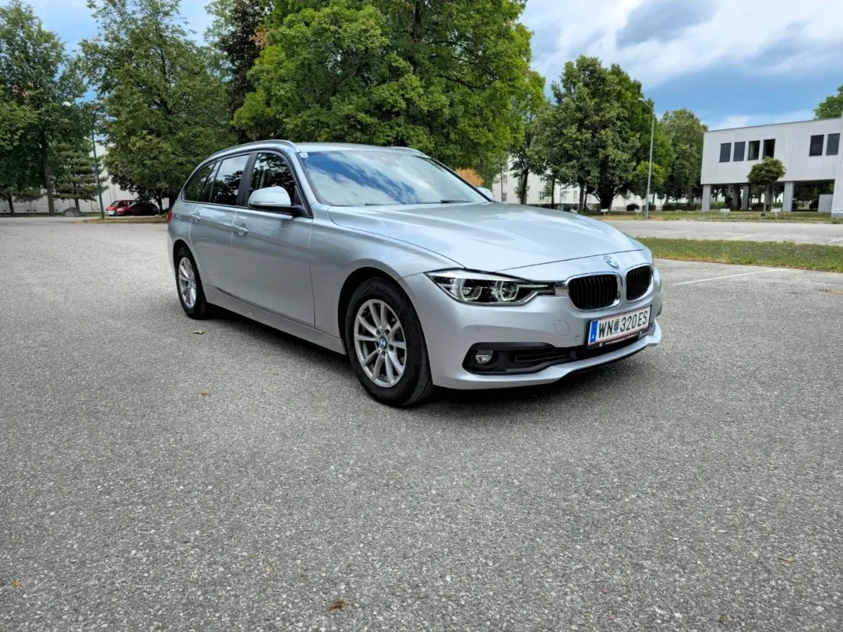 BMW 3 Series 2017 photo 2