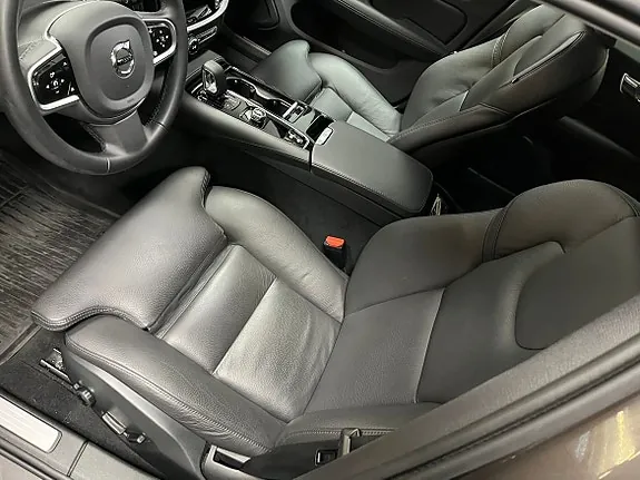 Volvo V60 2025 photo 4