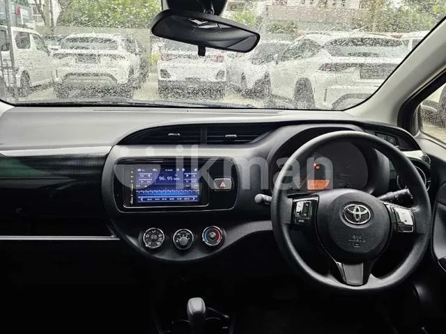 Toyota Vitz 2018 photo 3