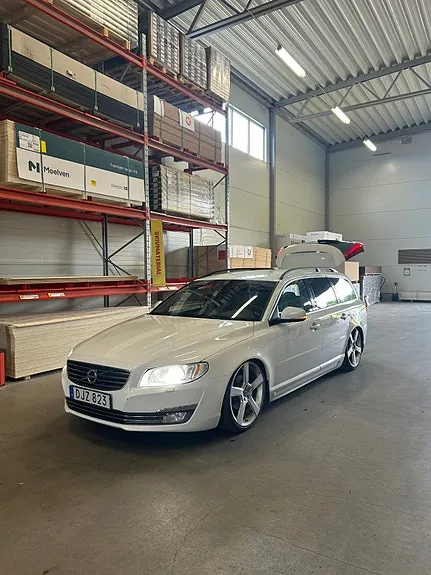 Volvo V70 2015 photo 2