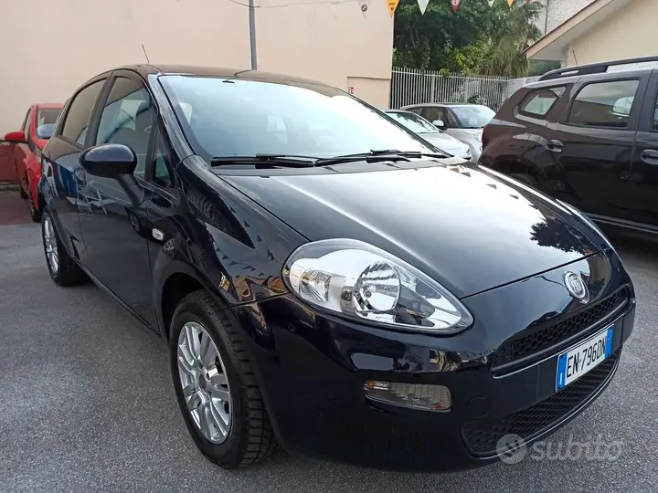 Fiat Punto 2012 photo 2
