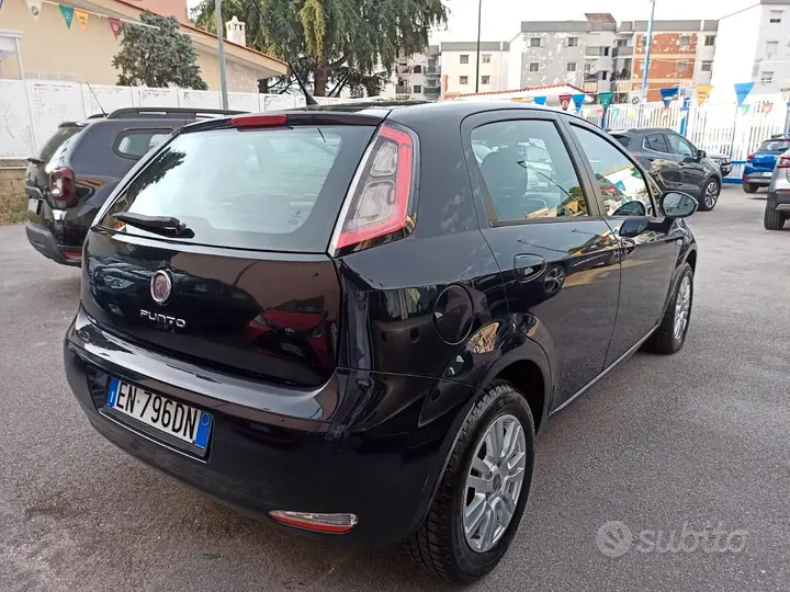 Fiat Punto 2012 photo 4
