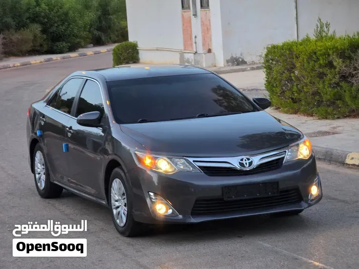Toyota Camry 2013 photo 2
