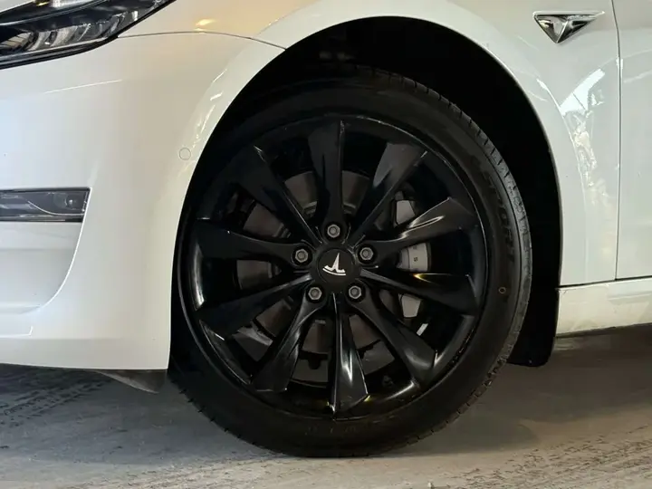 Tesla Model 3 2019 photo 2