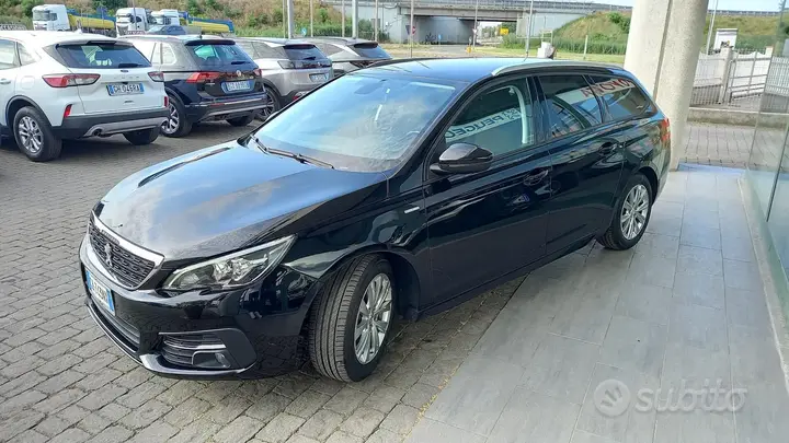 Peugeot 308 2020 photo 3