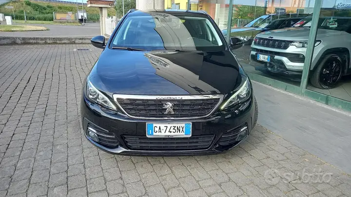Peugeot 308 2020 photo 2