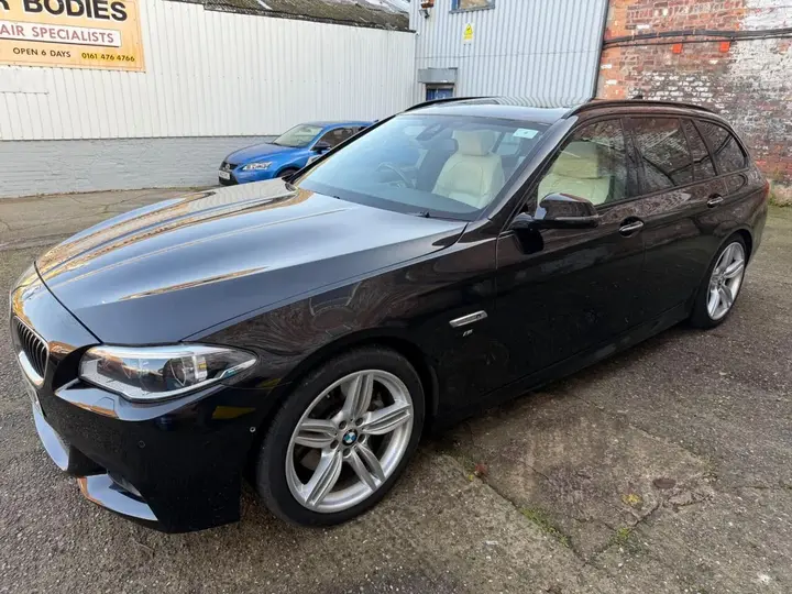 BMW 5 Series 2015 photo 3
