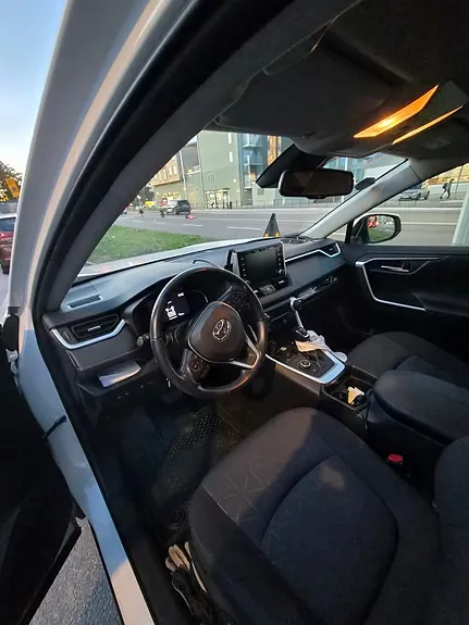 Toyota Rav4 2021 photo 4