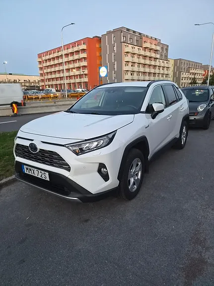 Toyota Rav4 2021 photo 2