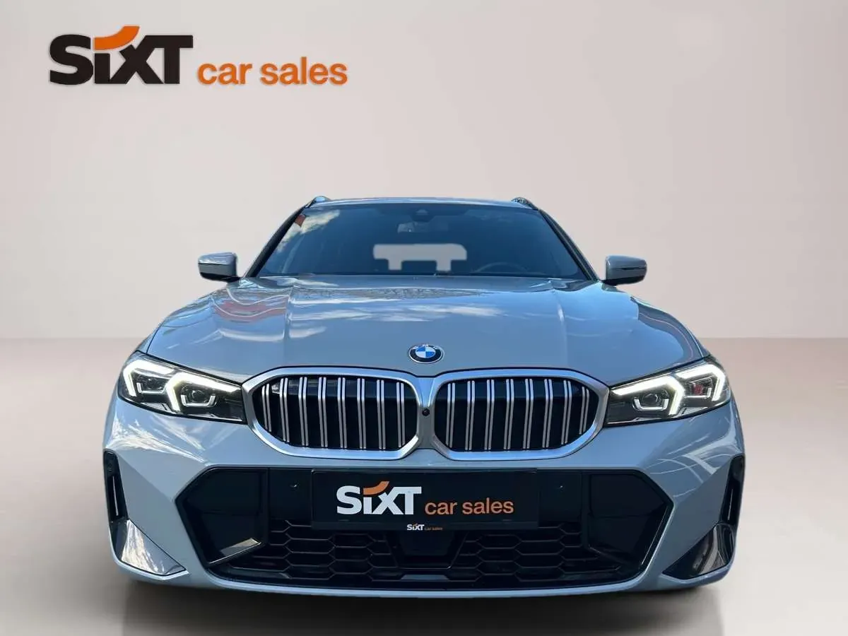 BMW 3 Series 2025 photo 2