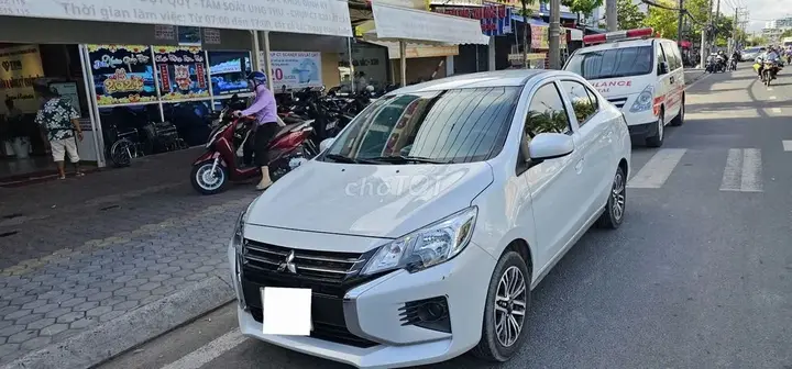 Mitsubishi Attrage 2023 photo 3
