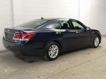 Toyota Crown 2013 photo 3