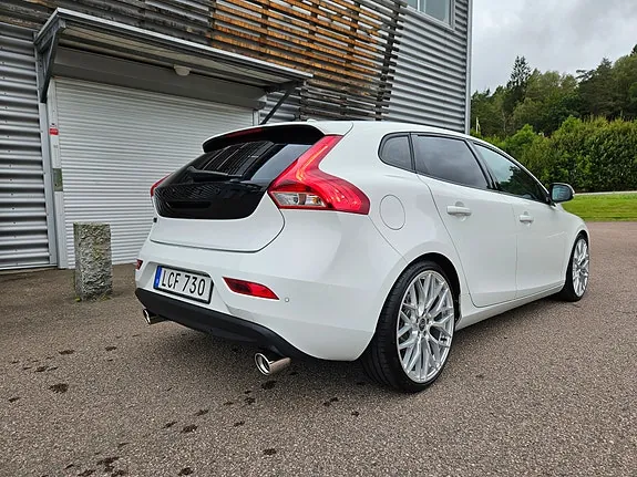 Volvo V40 2017 photo 5