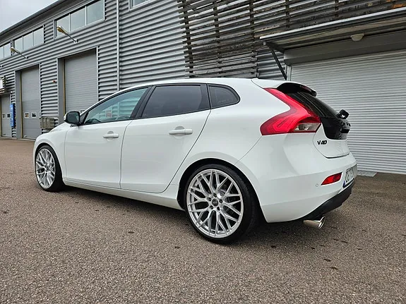 Volvo V40 2017 photo 3