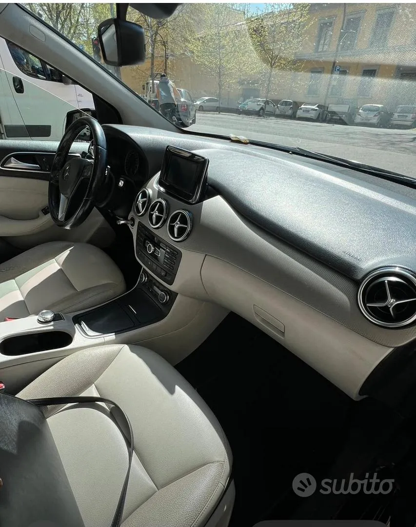 Mercedes-Benz B-Class 2013 photo 3