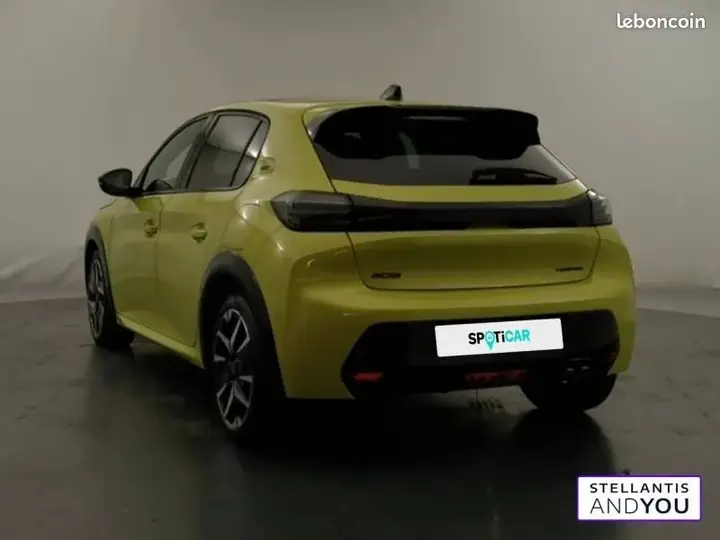 Peugeot 208 2024 photo 3