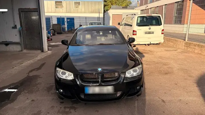 BMW E93