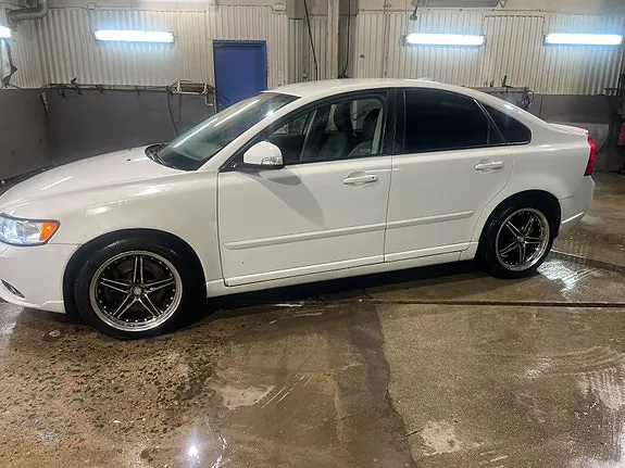Volvo S40 2010 photo 5