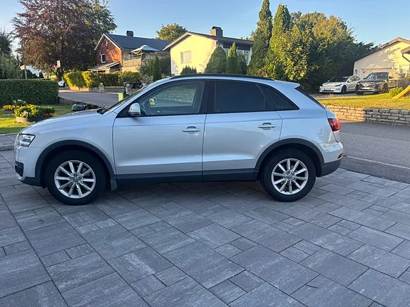 Audi Q3 2013 photo 2
