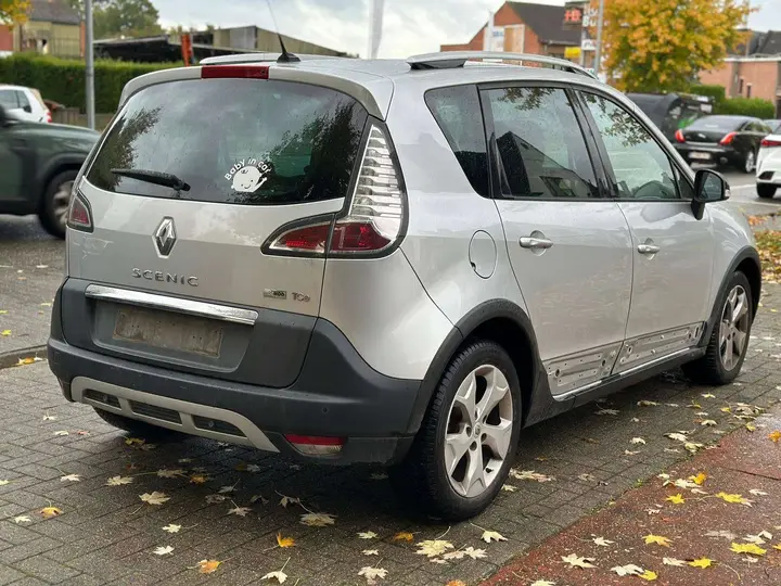 Renault Scenic 2013 photo 4