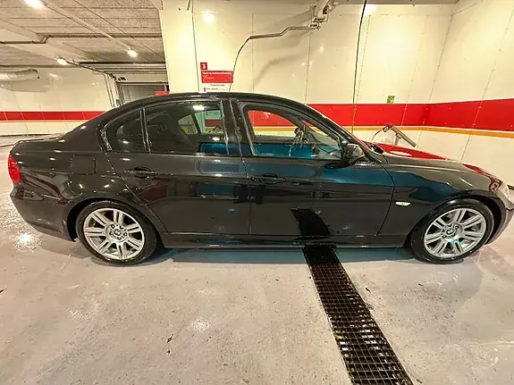 BMW 316I 2008 photo 2