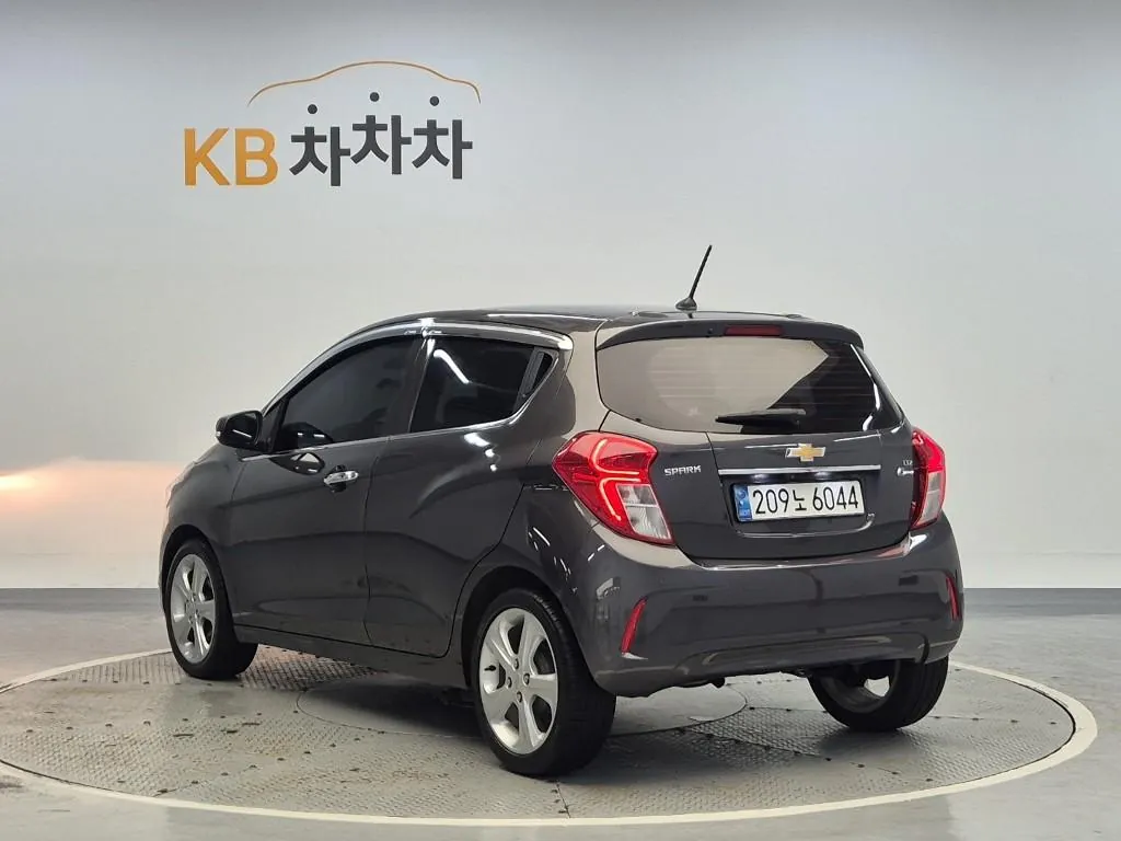 Chevrolet Spark 2016 photo 2