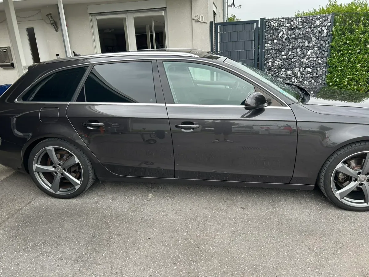 Audi A4 2014 photo 3