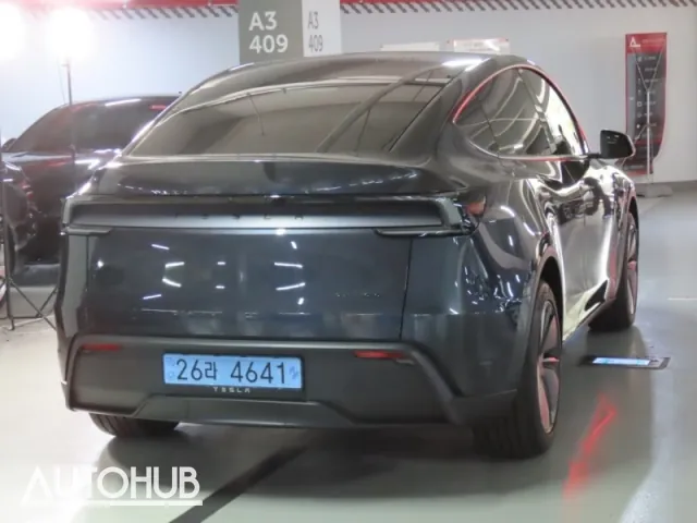 Tesla Model Y 2026 photo 3