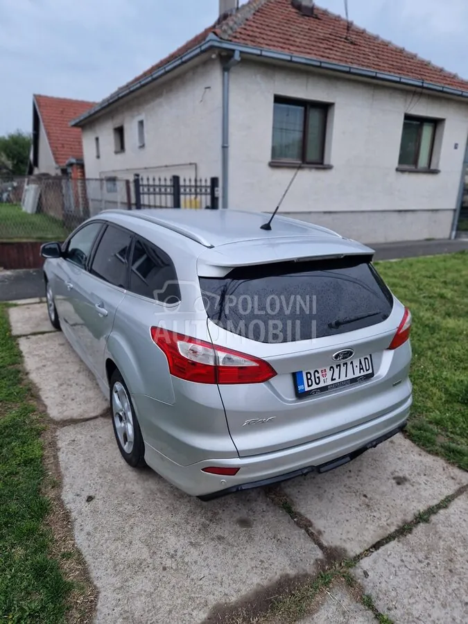 Ford Focus 2014 photo 4