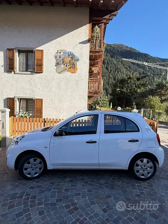 Nissan Micra 2016 photo 2