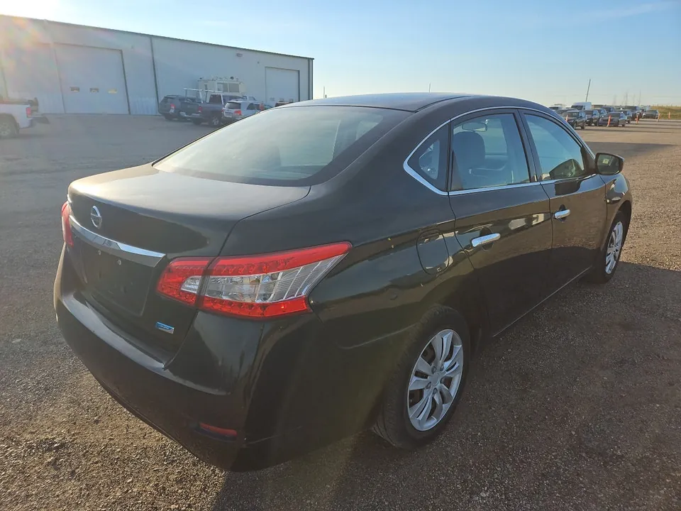 Nissan Sentra 2015 photo 4
