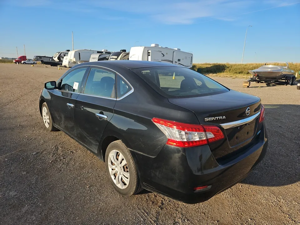 Nissan Sentra 2015 photo 3