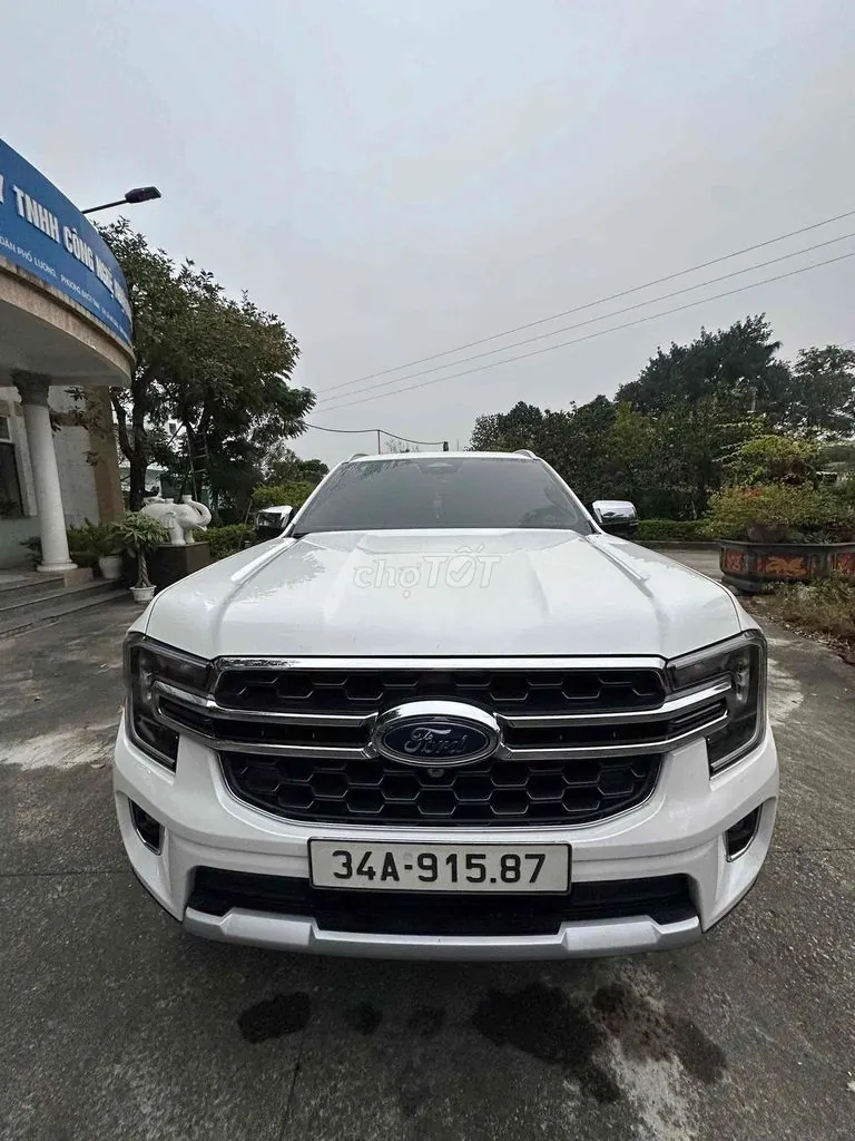 Ford Everest 2024 photo 2