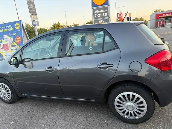 Toyota Auris 2007 photo 5