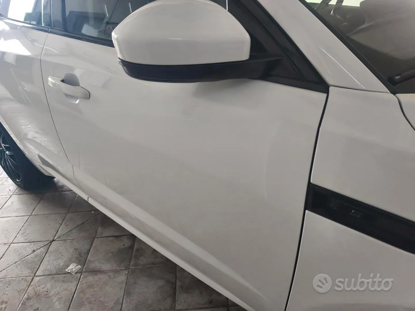Jaguar E-Pace 2018 photo 5