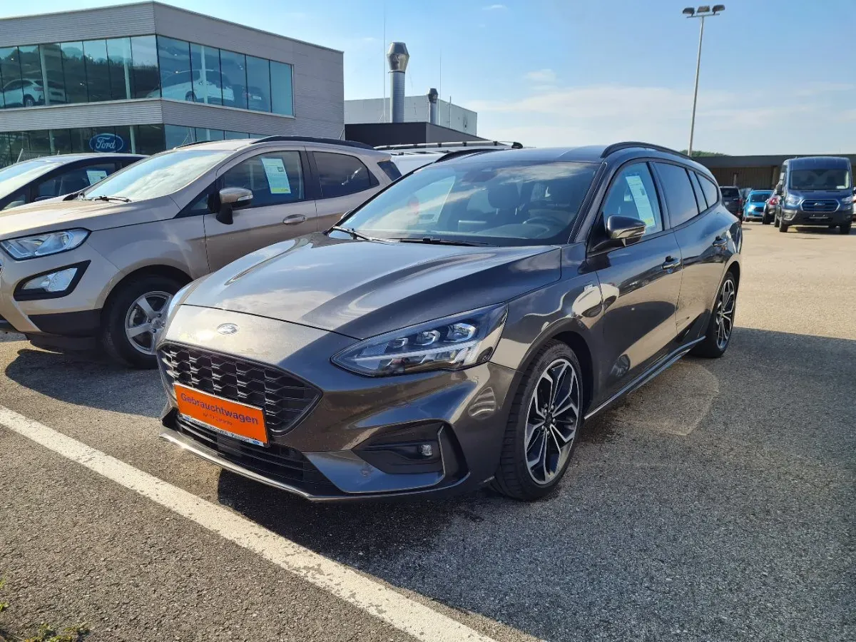 Ford Focus 2018 photo 2