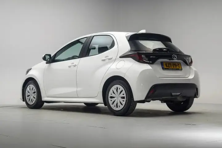 Toyota Yaris 2022 photo 3