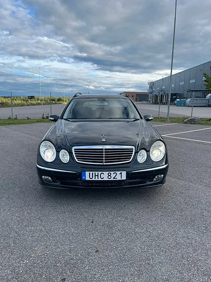 Mercedes-Benz E320 2003 photo 3