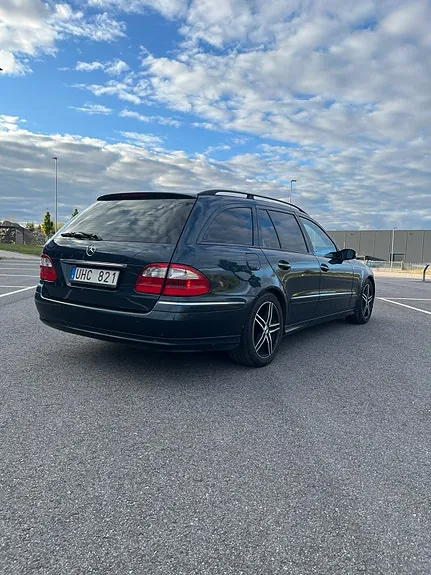 Mercedes-Benz E320 2003 photo 5