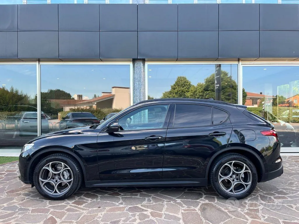 Alfa Romeo Stelvio 2023 photo 5