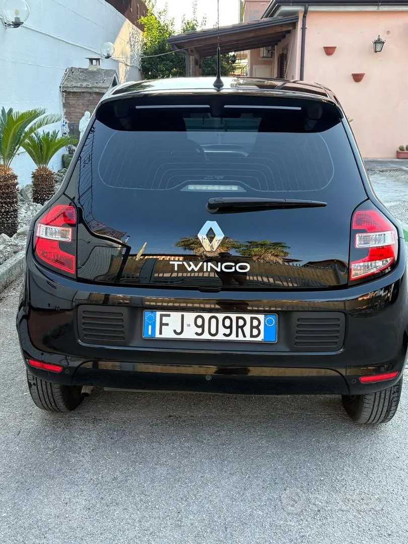 Renault Twingo 2017 photo 2
